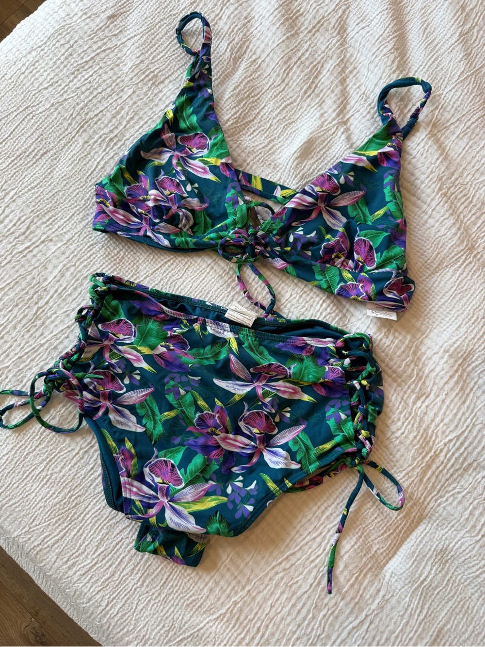 Beach Joy - Women’s Large - Floral Tie-Front Bikini Set in Teal & Purple Lace Up